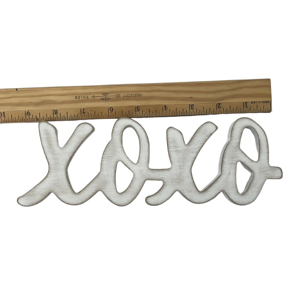 XOXO Whitewashed Wood Shelf Sitter Farmhouse Decor Rustic Home Accent Sign - Picture 2 of 3